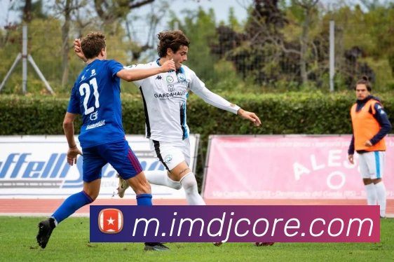 塞尔电台消息：皇马锁定于帕为新援因拜仁续约谈判失败